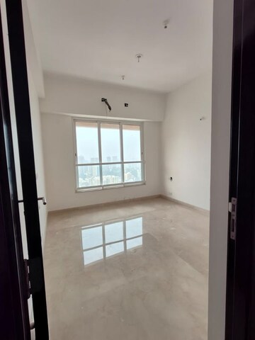 Bedroom in 3 BHK Apartment at Kalpataru Radiance, Goregaon West – for Rent