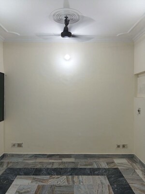 Room in 2 BHK Builder Floor at Malviya Nagar – for Rent