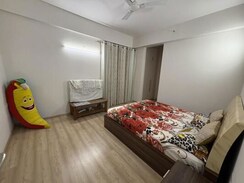 4 BHK + Servant Room Apartment For Sale in DLF The Ultima
