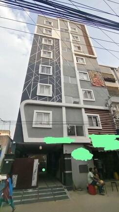 6+ BHK + Pooja Room,Extra Room Apartment For Sale in Sri Sai Nivas Kondapur
