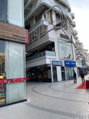  Showroom For Sale in Sector 49