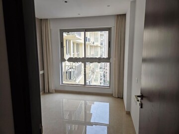 Room in 2 BHK Apartment at Hiranandani Highland, Powai – for Rent