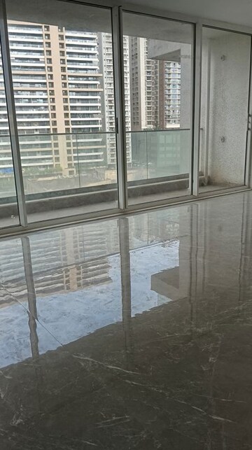 Bedroom in 3 BHK Apartment at Andheri West – for Rent