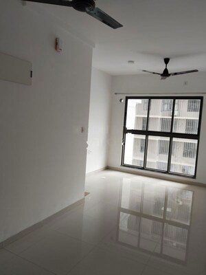 Room in 1 BHK Apartment at UK Iridium, Kandivali East – for Rent
