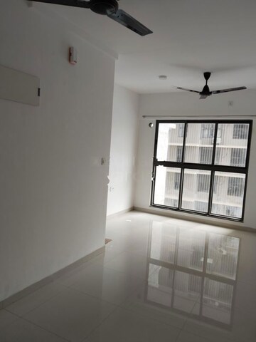Room in 1 BHK Apartment at UK Iridium, Kandivali East – for Rent