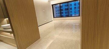 Study Room in 4 BHK Apartment at Raiaskaran Parthenon, Andheri West – for Rent