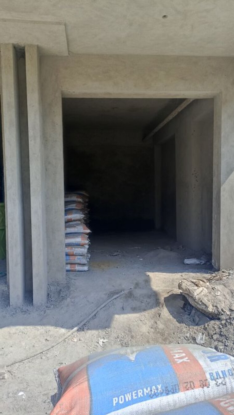  Parking, svp-gulmohur-garden-phase-2 Commercial Shop 450 Sq.Ft. In Raj Nagar Extension Ghaziabad 10036249