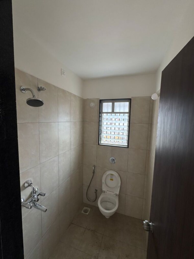 Bathroom, utsav-51-balewadi-residences 2 Bedroom 750 Sq.Ft. Apartment In Balewadi Pune 10036163