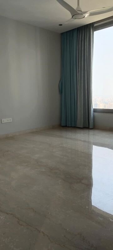 3 BHK Apartment For Rent in Oberoi Realty Esquire, Goregaon East