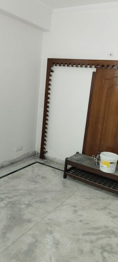 2 BHK + Pooja Room Apartment For Rent in Supertech Rameshwar Orchids