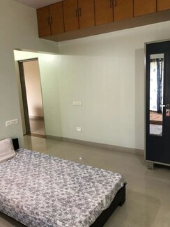 4 BHK + Extra Room Apartment For Sale in Golden Cascade
