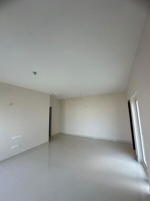 Room in 4 BHK Apartment at SJR Palazza City, Sarjapur Road – for Rent