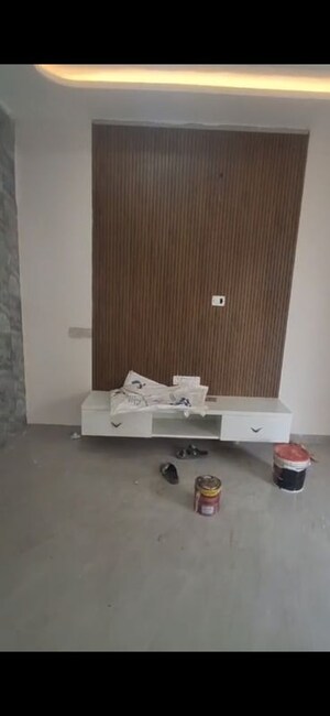 Furnished Amenities in 3 BHK Builder Floor at BPTP Parkland Pride, Sector 77 – for Rent