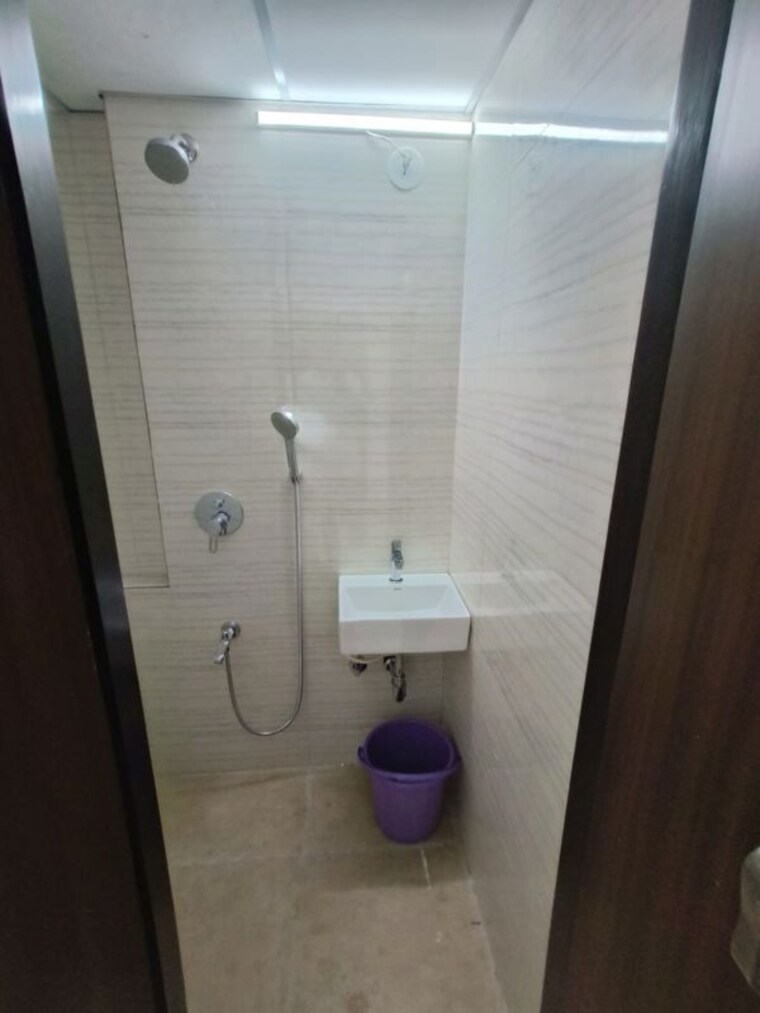 Bathroom, hubtown-harmony 1.5 Bedroom 426 Sq.Ft. Apartment In Matunga Mumbai 9681291