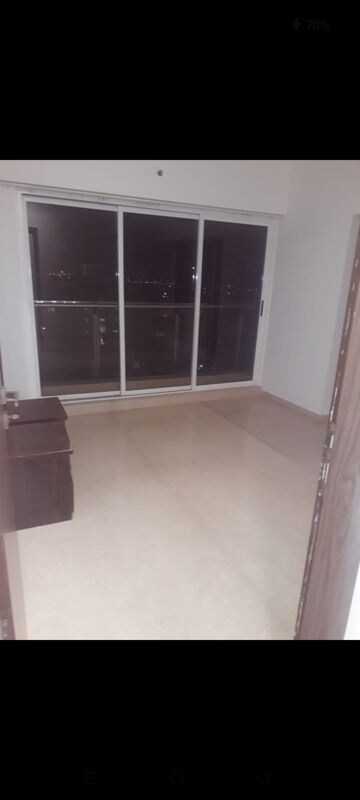 Room in 3 BHK Apartment at Omkar Vayu, Mahim – for Rent
