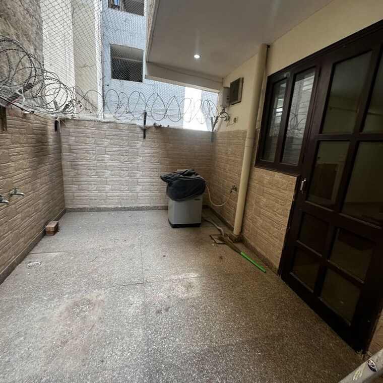 Bathroom, sector 52 1 Bedroom 900 Sq.Ft. Builder Floor In Sector 52 Gurgaon 10036407