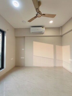 Room in 3 BHK Apartment at Nav Geeta CHS, Chembur – for Rent