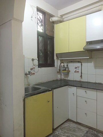 Kitchen in 1.5 BHK Builder Floor at Indirapuram Shakti Khand 1 – for Rent