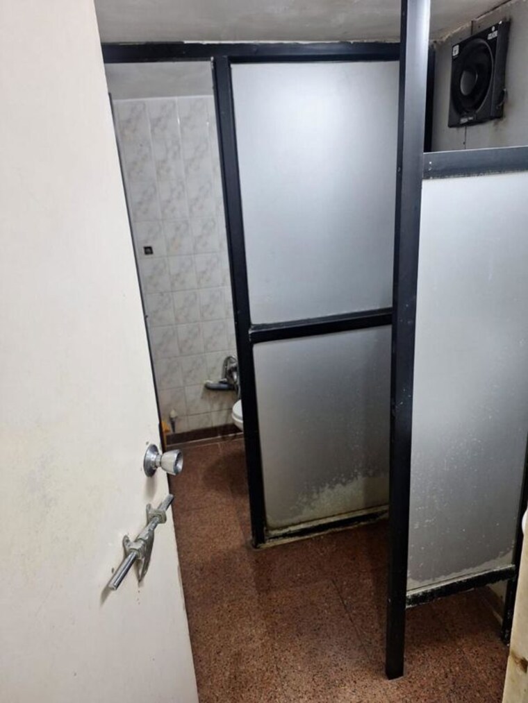 Bathroom, monarch-plaza Commercial Office Space 2970 Sq.Ft. In Cbd Belapur Sector 11 Navi Mumbai 10036169