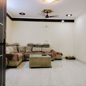 Living Room in 3 BHK Builder Floor at Sector 52 – for Rent