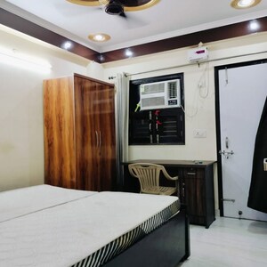 Bedroom in 3 BHK Builder Floor at Sector 52 – for Rent