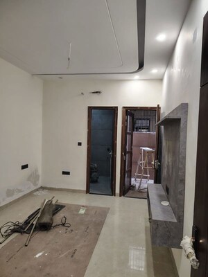 Room in 6 BHK Builder Floor at MS Enclave Zirakpur, Dhakoli – for Sale