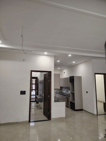 Room in 6 BHK Builder Floor at MS Enclave Zirakpur, Dhakoli – for Sale
