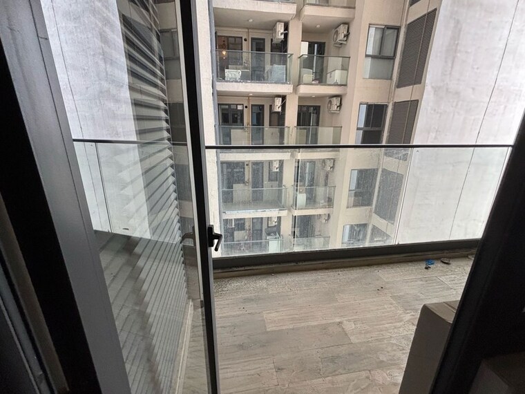 Balcony, smart-world-orchard 3 Bedroom 1630 Sq.Ft. Apartment In Sector 61 Gurgaon 10036450