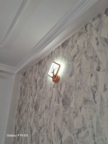 Room in 2 BHK Apartment at Neelam Vihar, Vaishali Sector 3 – for Rent