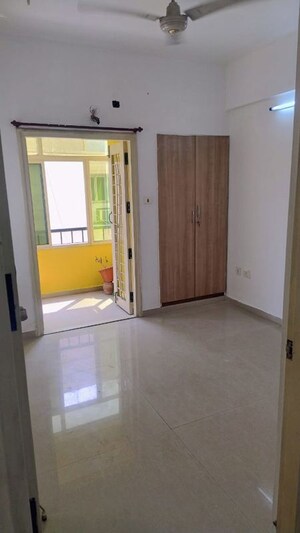 Room in 3 BHK Apartment at Fomra Tribhuvan, Mogappair West – for Sale