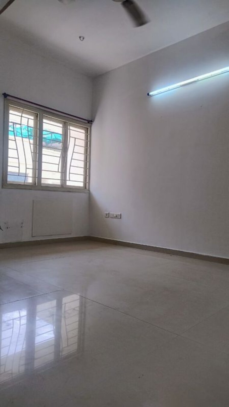 Room, fomra-tribhuvan 3 Bedroom 1397 Sq.Ft. Apartment In Mogappair West Chennai 10036442
