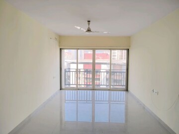 Room in 3 BHK Apartment at Hiranandani Estate, Ghodbunder Road – for Rent