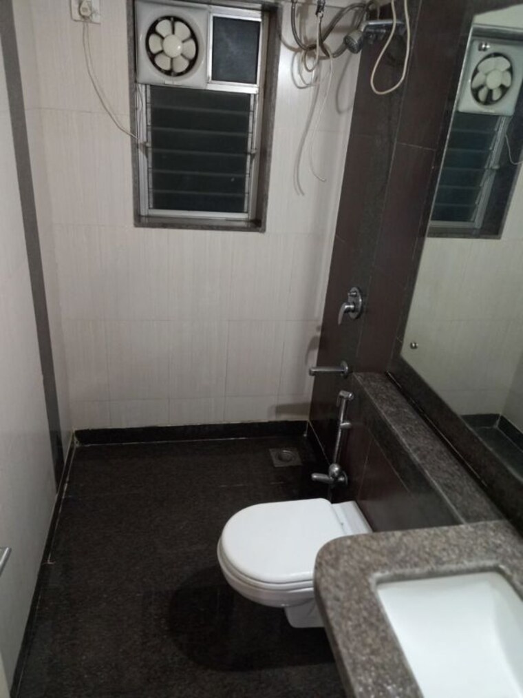Bathroom, kalpataru-hills 1 Bedroom 450 Sq.Ft. Apartment In Manpada Thane 10036473