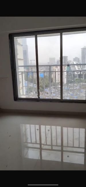 Room in 1 BHK Apartment at Nahar Amrit Shakti, Chandivali – for Rent