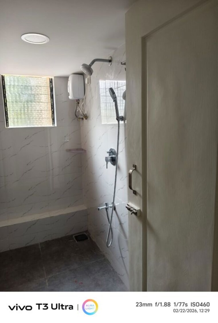 Bathroom, karachi-citizens-chs 2 Bedroom 750 Sq.Ft. Apartment In Juhu Mumbai 10028881