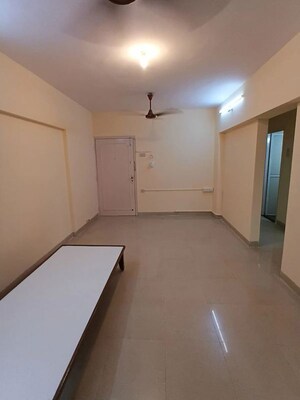 Room in 2 BHK Apartment at Lokhandwala Whispering Palms, Lokhandwala – for Sale