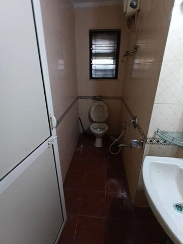 Attached Bathroom in 2 BHK Apartment at Lokhandwala Whispering Palms, Lokhandwala – for Sale