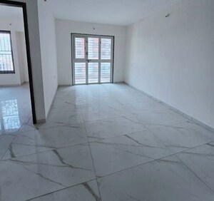 Room in 2 BHK Apartment at Kohinoor Sapphire, Tathawade – for Rent