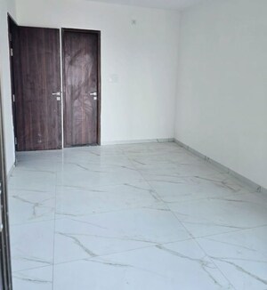 Room in 2 BHK Apartment at Kohinoor Sapphire, Tathawade – for Rent