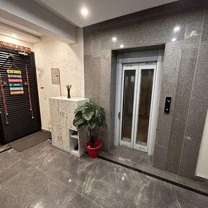 Lift in 3 BHK Builder Floor at Chattarpur – for Sale