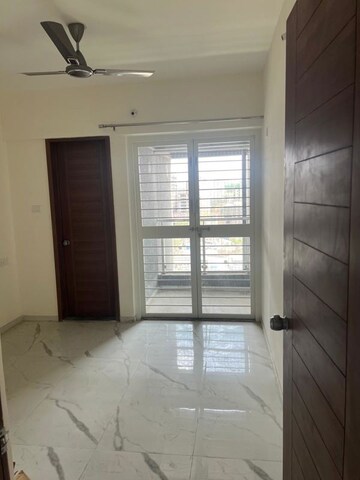 Room in 3 BHK Apartment at Engineers IOS, Tathawade – for Rent