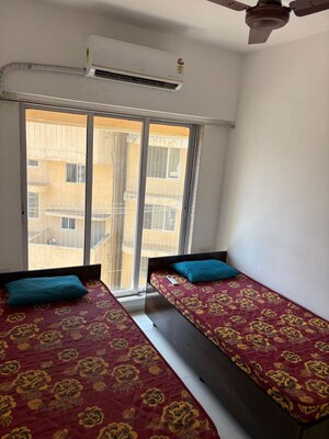 Bedroom in 2 BHK Apartment at Avant Hillway, Goregaon East – for Rent