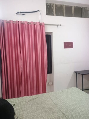 Bedroom in 1 RK Apartment at Safdarjung Enclave – for Rent