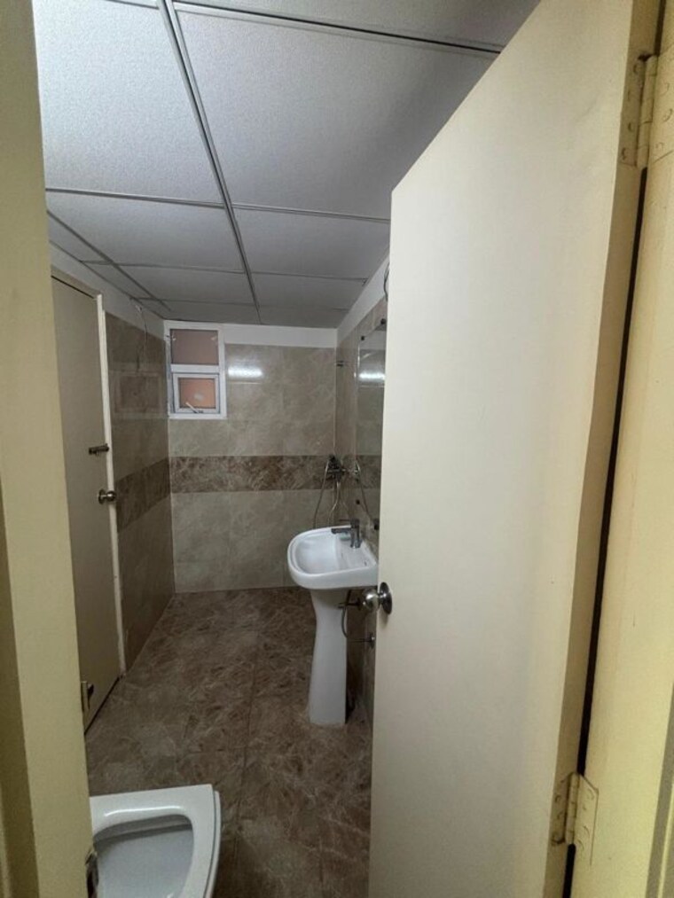 Bathroom, gaurs-siddhartham 2 Bedroom 1055 Sq.Ft. Apartment In Siddharth Vihar Ghaziabad 10036535