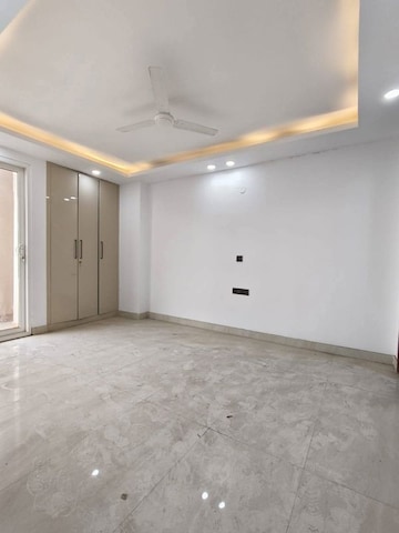 Room in 3 BHK Builder Floor at Saket – for Rent