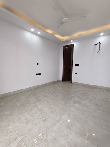 Master Bedroom in 3 BHK Builder Floor at Saket – for Rent
