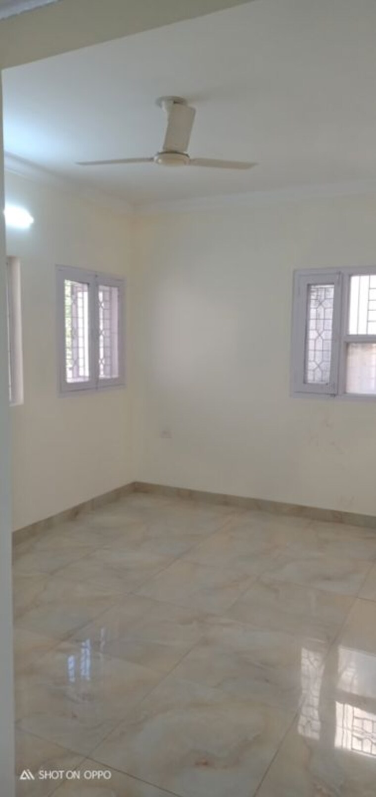 Room, vasant kunj 3.5 Bedroom 1800 Sq.Ft. Apartment In Vasant Kunj Delhi 10036565