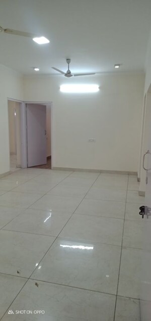 Room in 3.5 BHK Apartment at Vasant Kunj – for Rent