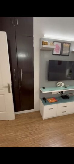 2 BHK + Servant Room Apartment For Sale in SS Southend Floors