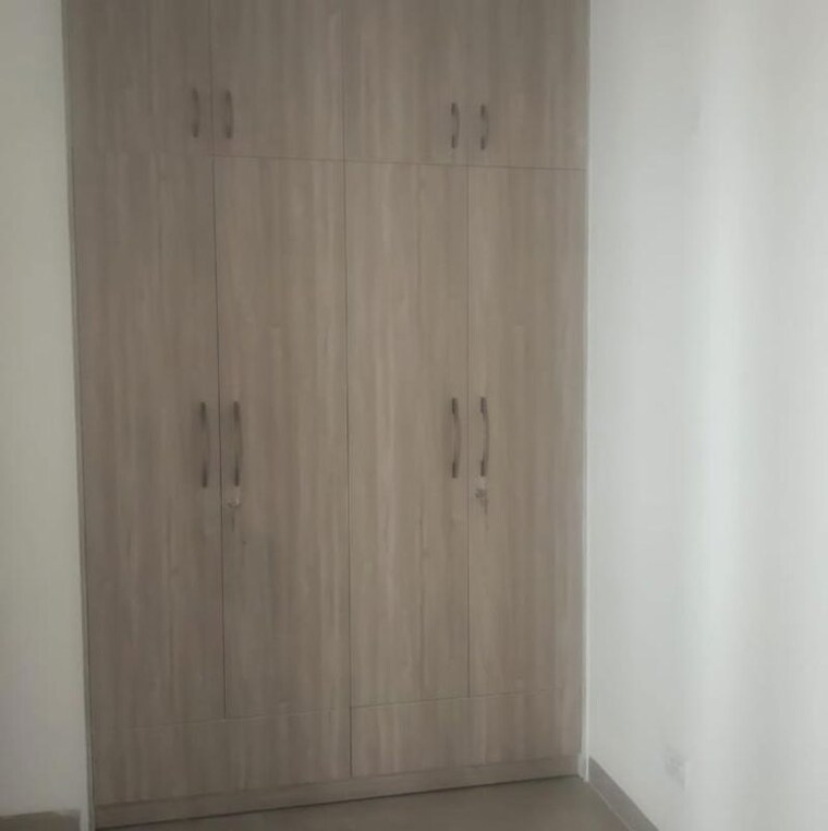 Bathroom, emaar-emerald-estate 3 Bedroom 1320 Sq.Ft. Apartment In Medawas Gurgaon 10036571